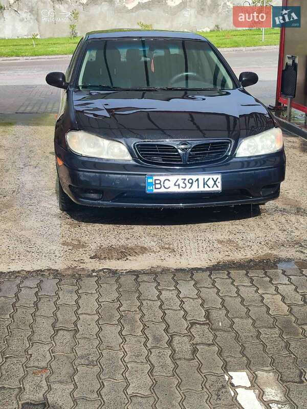 Седан Nissan Maxima 2002 в Львові