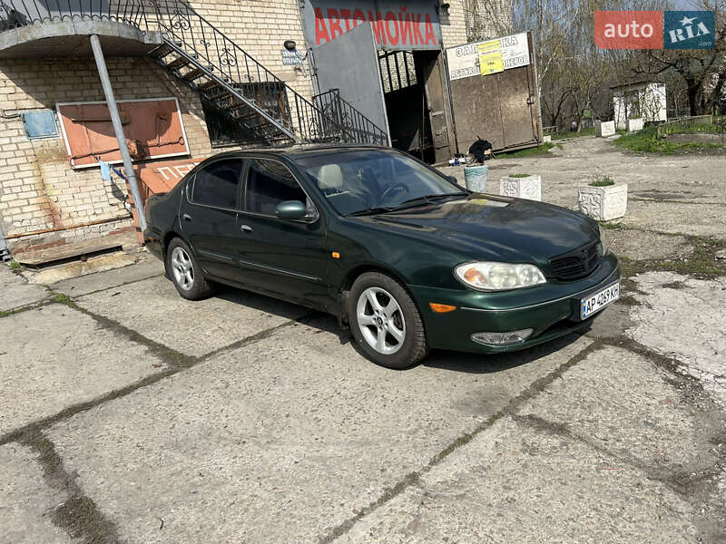 Седан Nissan Maxima 2000 в 