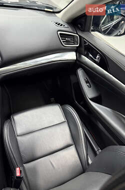 Седан Nissan Maxima 2019 в 