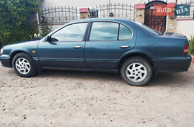 Седан Nissan Maxima 1996 в Одесі