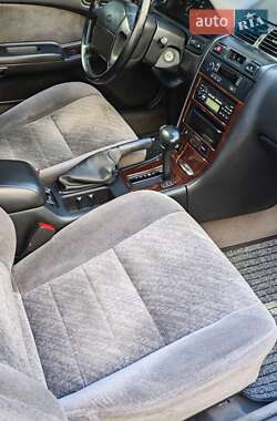 Седан Nissan Maxima 1996 в 