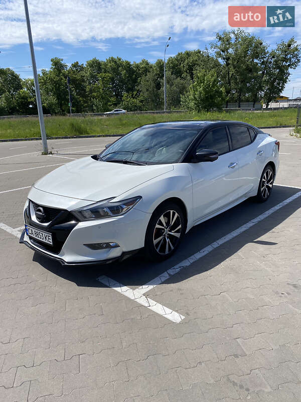 Седан Nissan Maxima 2018 в 