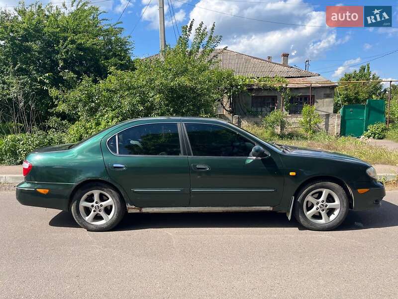 Седан Nissan Maxima 2000 в Одесі