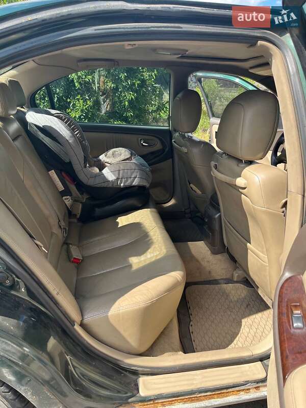 Седан Nissan Maxima 2000 в Одесі