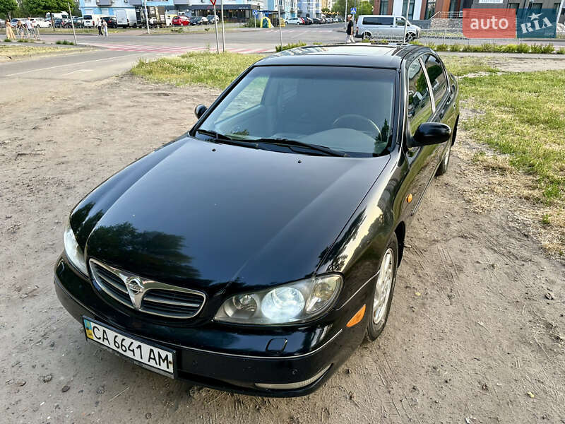 Седан Nissan Maxima 2004 в 