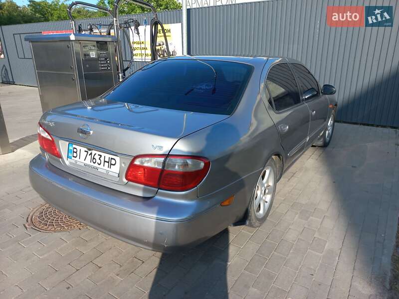 Седан Nissan Maxima 2002 в Миргороде