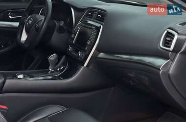 Седан Nissan Maxima 2018 в 