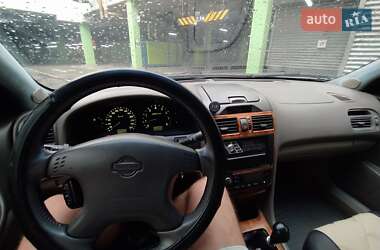 Седан Nissan Maxima 2002 в 
