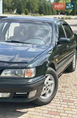 Седан Nissan Maxima 1995 в Измаиле