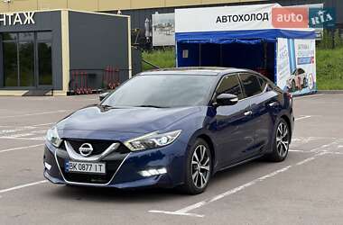 Седан Nissan Maxima 2016 в Рівному