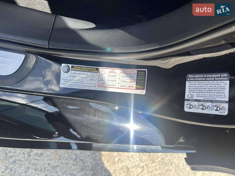 Седан Nissan Maxima 2015 в Львові