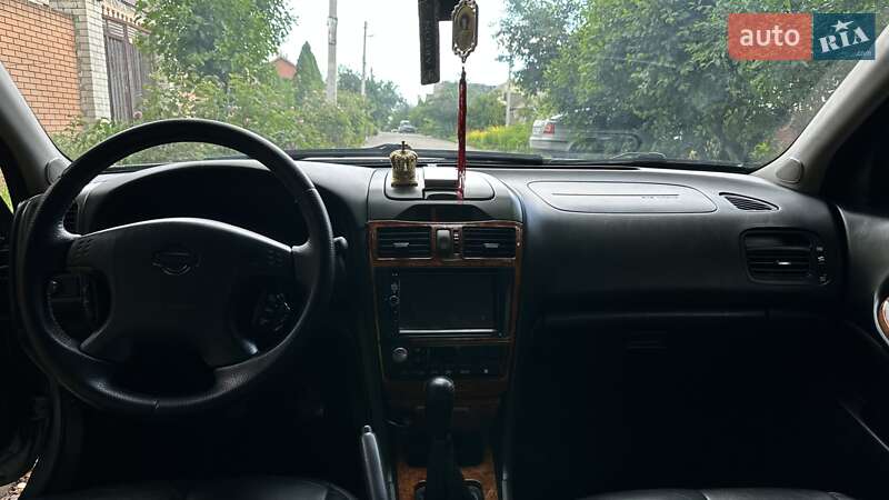 Седан Nissan Maxima 2003 в Дніпрі