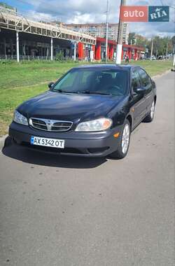 Седан Nissan Maxima 2004 в Чугуеве