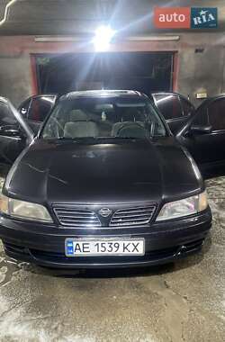 Седан Nissan Maxima 1995 в Терновке