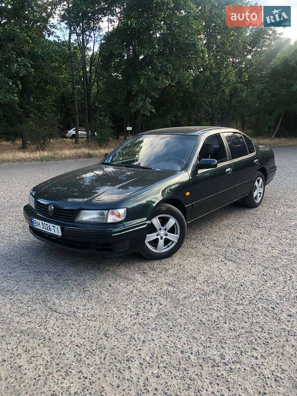 Nissan Maxima 1995