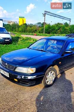 Седан Nissan Maxima 1995 в Харкові