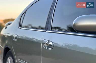 Седан Nissan Maxima 2000 в 