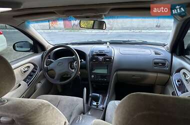Седан Nissan Maxima 2000 в 