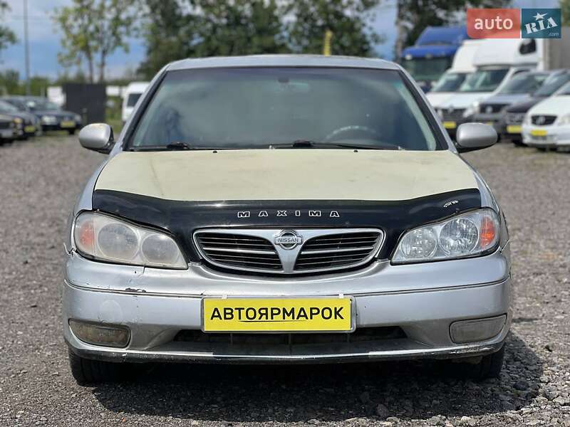 Седан Nissan Maxima 2002 в Ужгороде