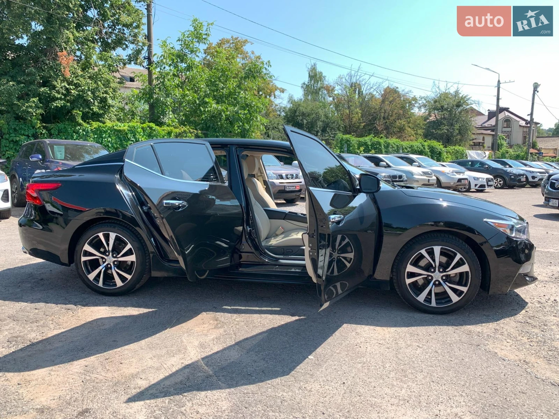 2017 Nissan Maxima - мініатюра 16