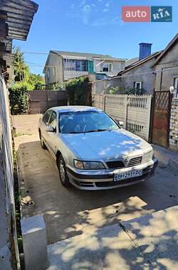 Седан Nissan Maxima 1995 в Одессе