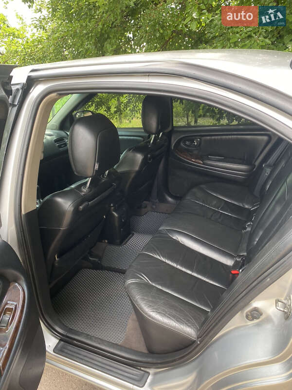 Седан Nissan Maxima 2002 в Чернигове