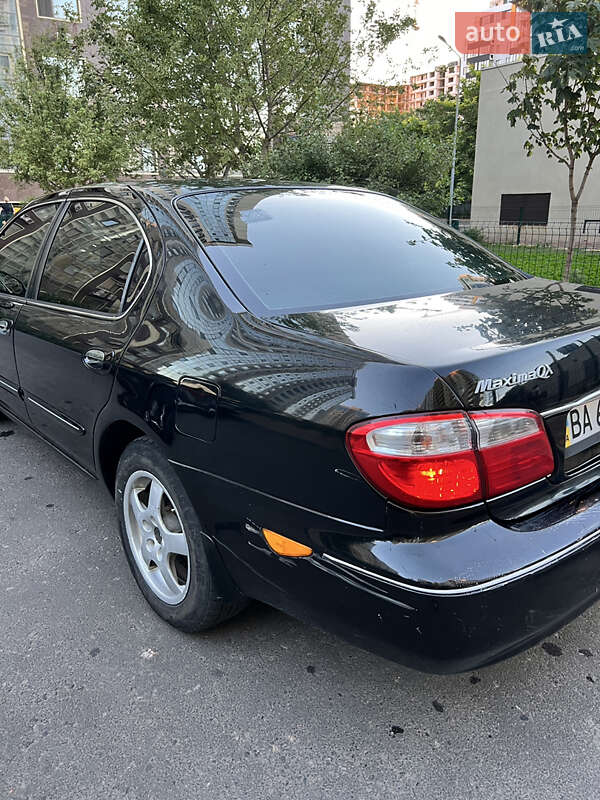 Седан Nissan Maxima 2003 в Умани