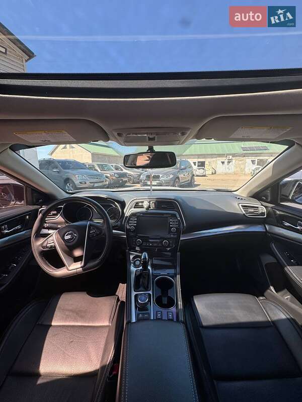 Седан Nissan Maxima 2019 в Измаиле