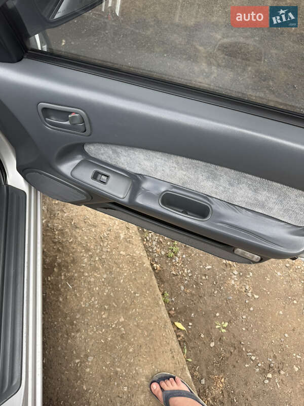 Седан Nissan Maxima 1997 в Ізмаїлі