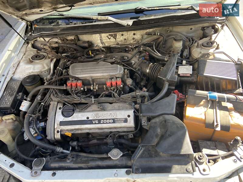 Седан Nissan Maxima 1995 в Запорожье