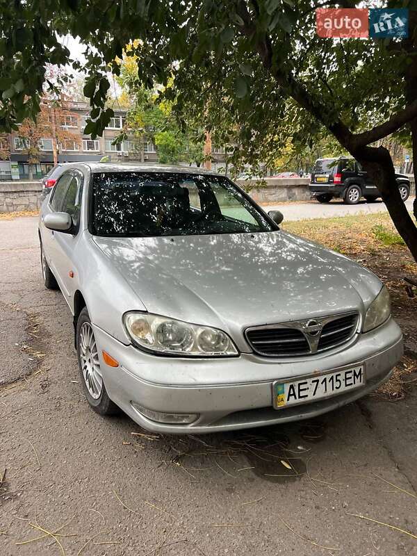 Седан Nissan Maxima 2002 в Днепре