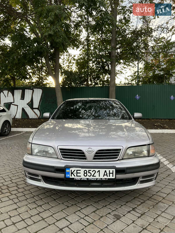 Седан Nissan Maxima 1995 в Одессе