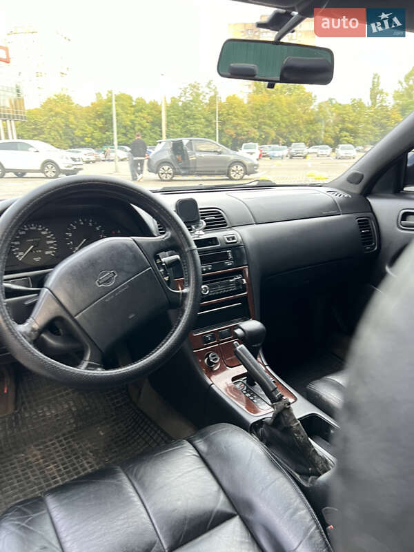 Седан Nissan Maxima 1995 в Одессе