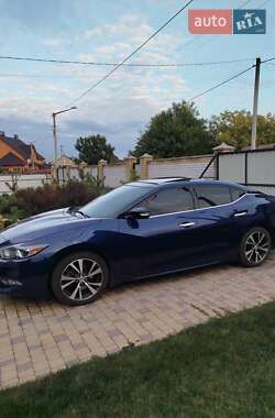 Седан Nissan Maxima 2016 в Кременчуці