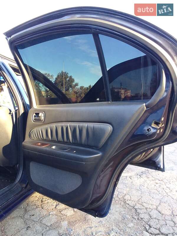 Седан Nissan Maxima 1996 в Измаиле