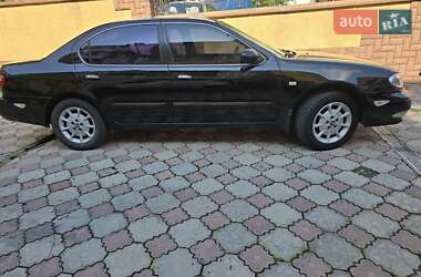 Седан Nissan Maxima 2001 в 