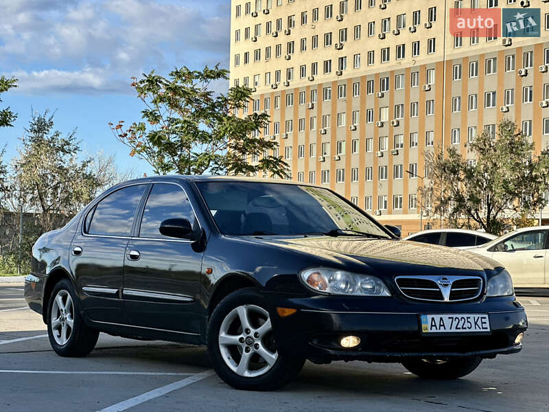 Седан Nissan Maxima 2000 в Одессе
