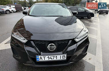 Nissan Maxima 2019
