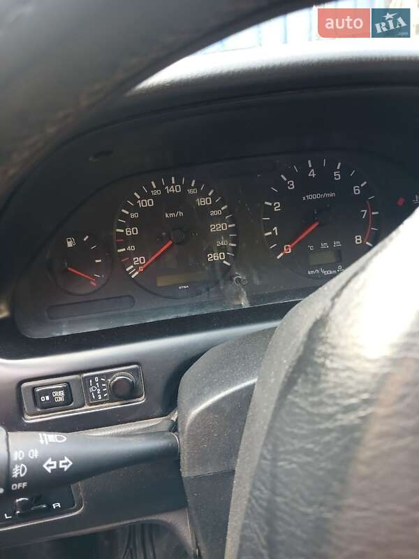 Седан Nissan Maxima 1998 в Полтаве