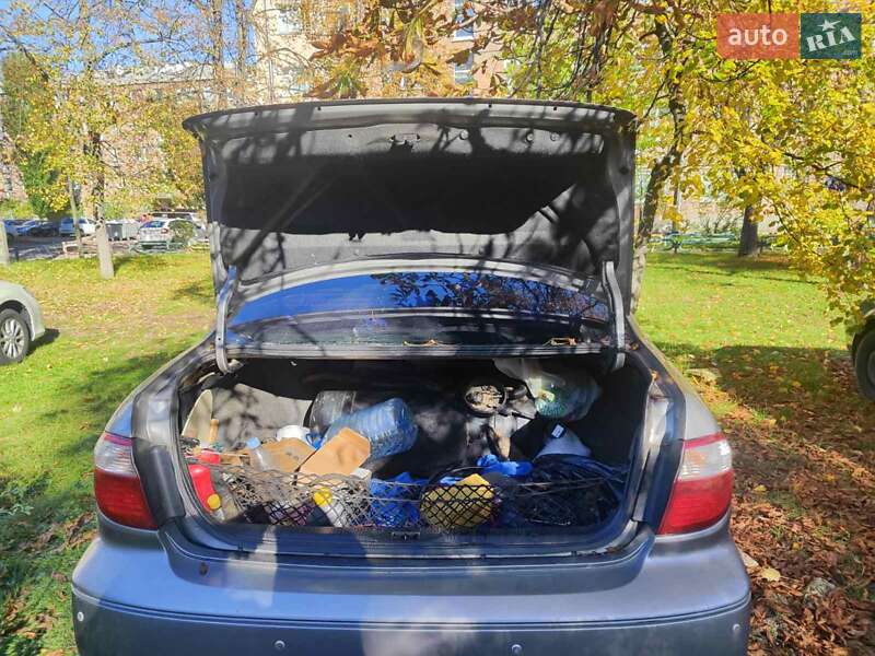 Седан Nissan Maxima 2005 в Києві