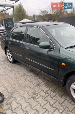 Седан Nissan Maxima 2002 в 