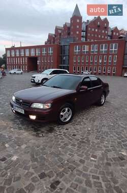 Седан Nissan Maxima 1999 в Днепре