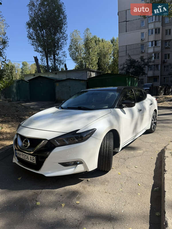 Седан Nissan Maxima 2016 в Одессе фото Седан Nissan Maxima 2016 в Одессе