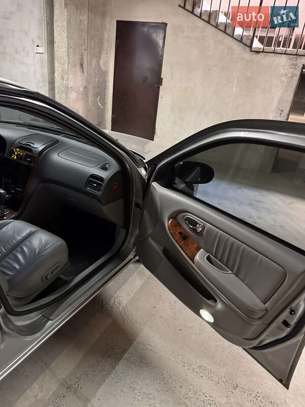 Седан Nissan Maxima 2003 в Львове