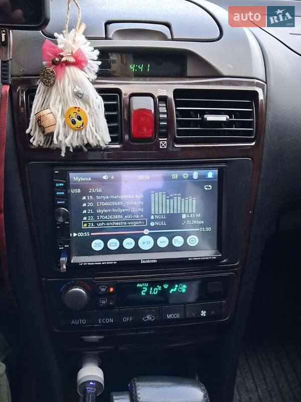 Седан Nissan Maxima 2001 в Хмельницькому