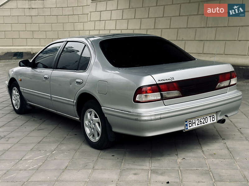 Седан Nissan Maxima 1998 в Одессе