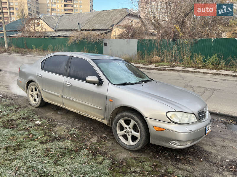 Седан Nissan Maxima 2002 в Києві