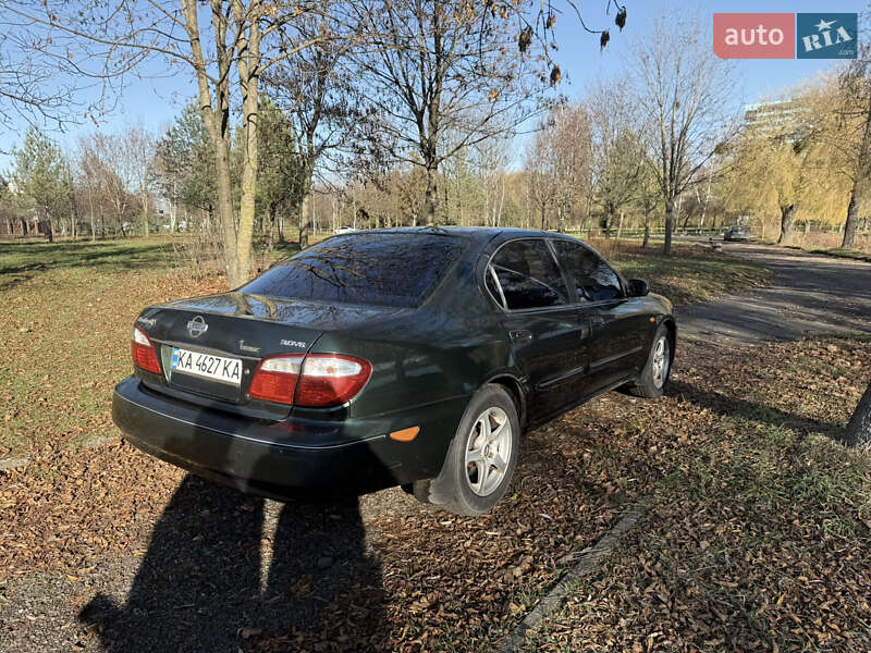 Седан Nissan Maxima 2001 в Ровно