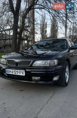 Седан Nissan Maxima 1995 в Одесі