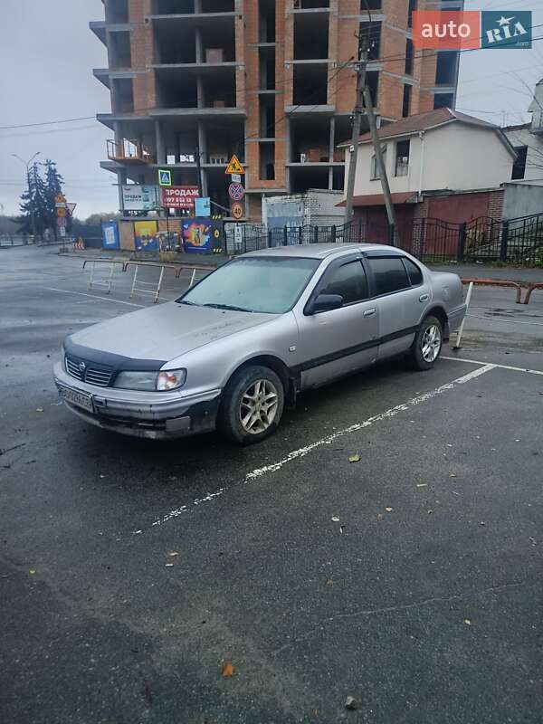 Седан Nissan Maxima 1995 в Тернополі